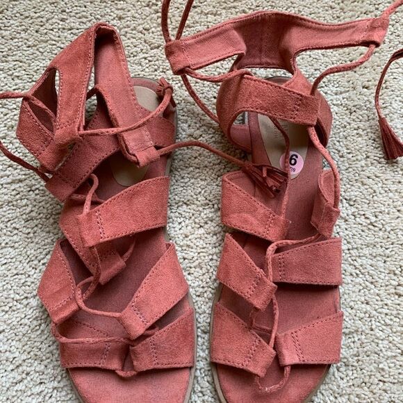 Pink Faux Suede Gladiator, lace up Strappy Ankle Sandals with tassels size 9 - Picture 4 of 5